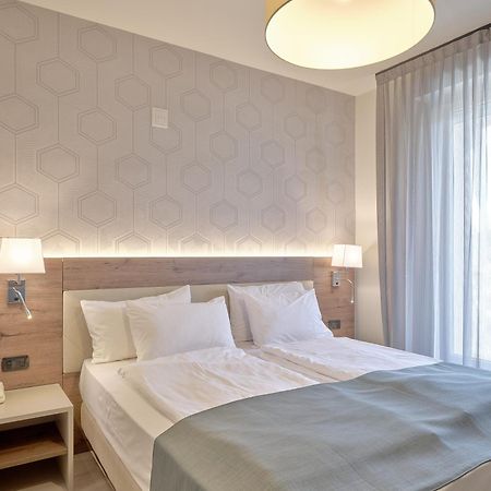 Hotel Bisesti ***S 가르다 외부 사진