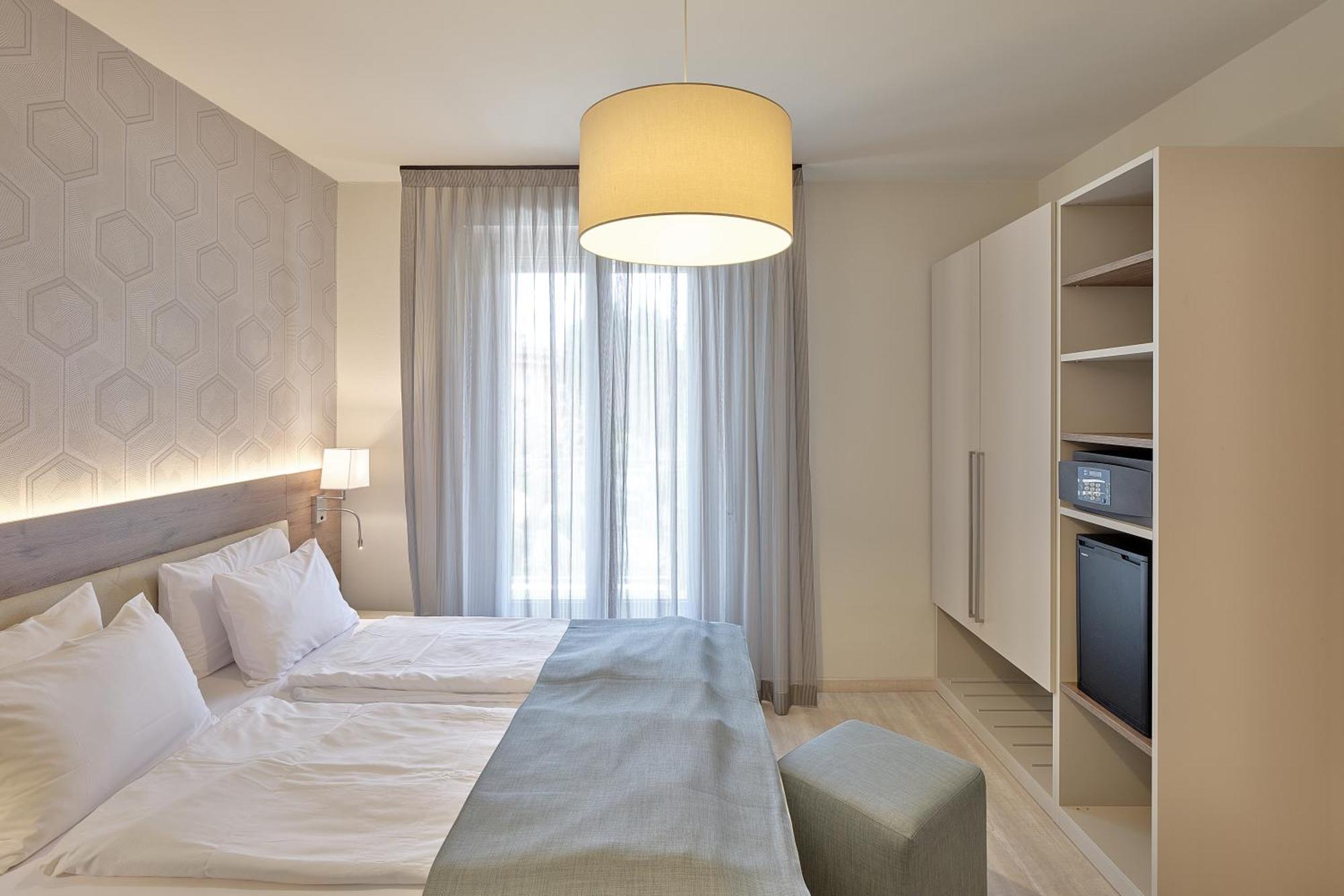 Hotel Bisesti ***S 가르다 외부 사진
